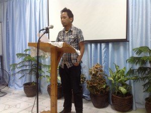 Jonathan Sta Rita giving his testimony of conversion